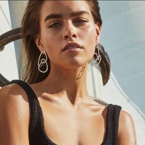 Kendra Scott Myles statement earrings